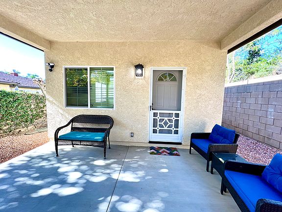 2nd image of 993 Amador St