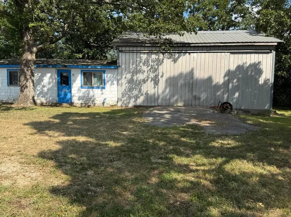 2211 Cougar Dr, Joplin, MO 64804