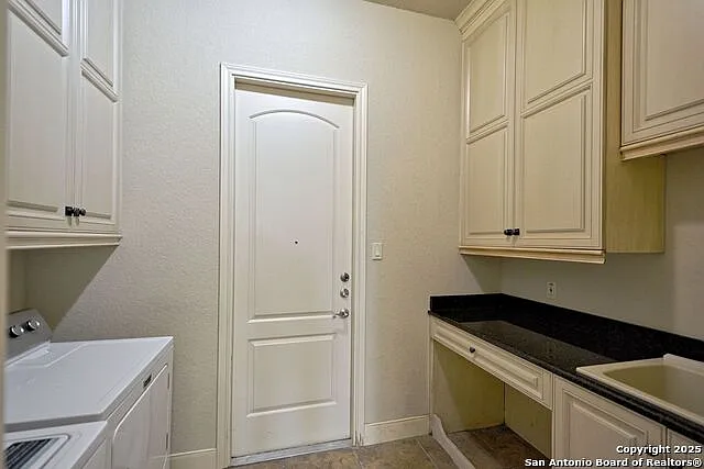 1159 Legacy Dr — Photo 13