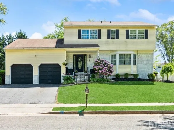 191 N Brook Dr, Milltown, NJ 08850