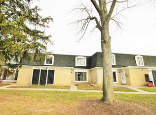 29636 City Center Dr APT 4, Warren, MI 48093