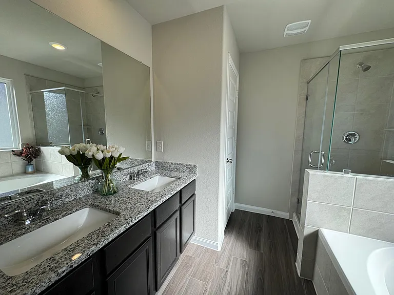4922 Luke Mathew Dr — Photo 13