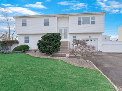 610 Windmill Avenue, West Babylon, NY, 11704