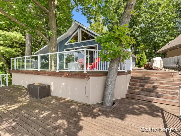 2567 Spring Grove Rd, Stanton, MI 48888