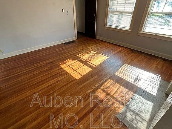 5th image of 5442 Harrison St #2F