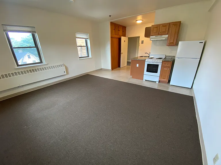 1050 Hancock St #28 — Photo 4