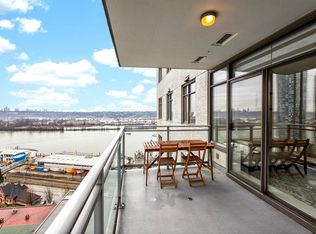892 Carnarvon St #2503, New Westminster, BC V3M 0C5