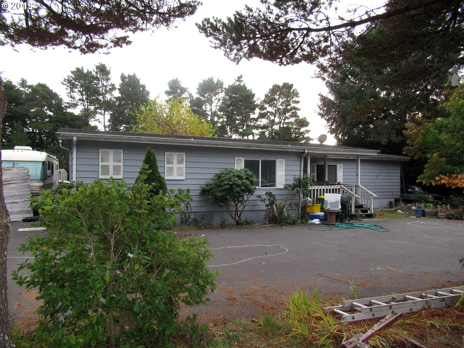 4873 Rhododendron Loop photo 1