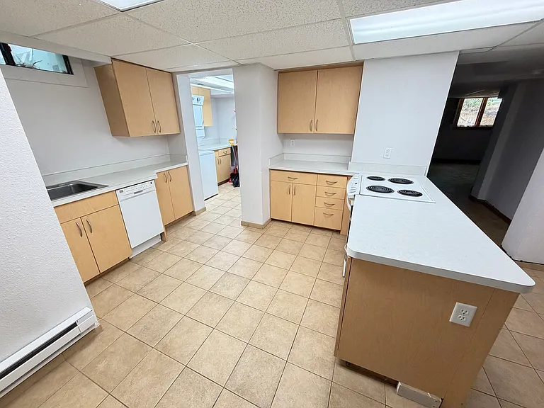 323 N Leroux St #C — Photo 33