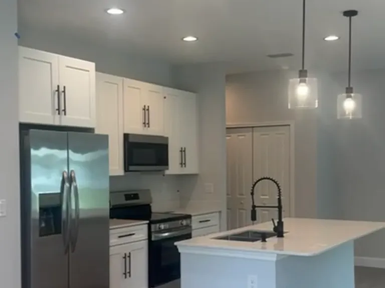 18317 Laramie Ave — Photo 3