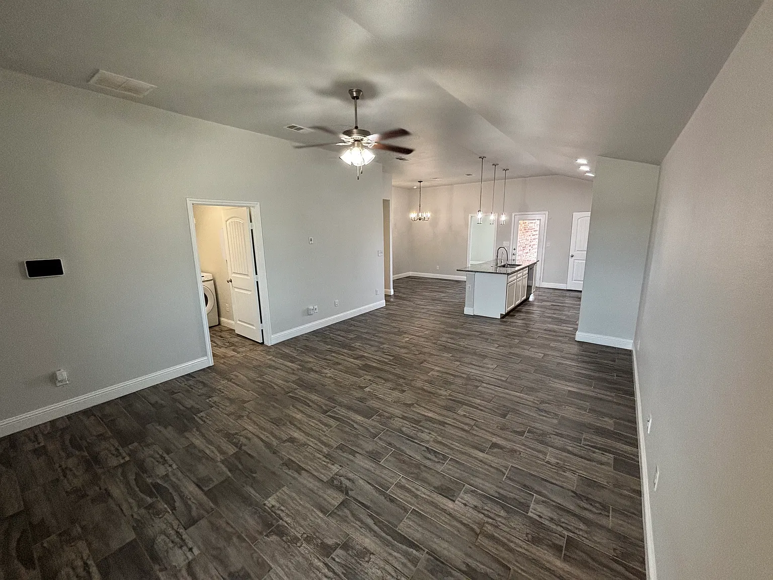 3 bed, 1515 sqft, $2,600 — Photo 3