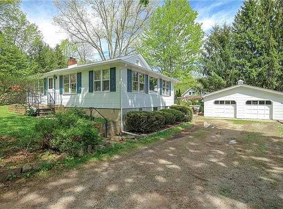 3rd image of 48 Hamilton Dr