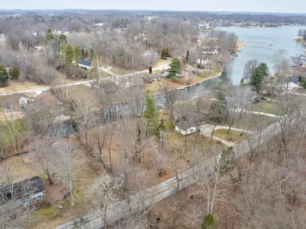 470 S Melchoir Dr W, Santa Claus, IN 47579