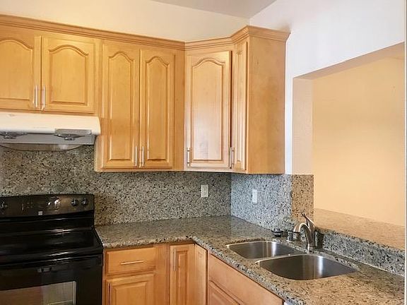 5th image of 4671 Albany Cir APT 122