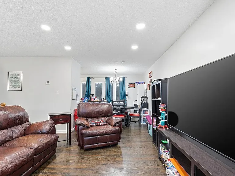 198 Village Dr — Photo 5