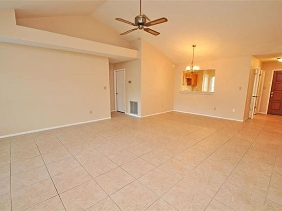 3rd image of 1039 Neely St