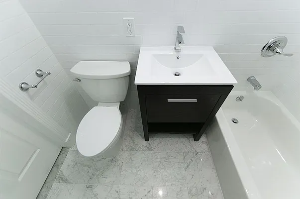 Rented by Icon Realty Management | media 22