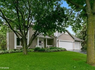 9338 Minnesota Ln N, Maple Grove, MN 55369