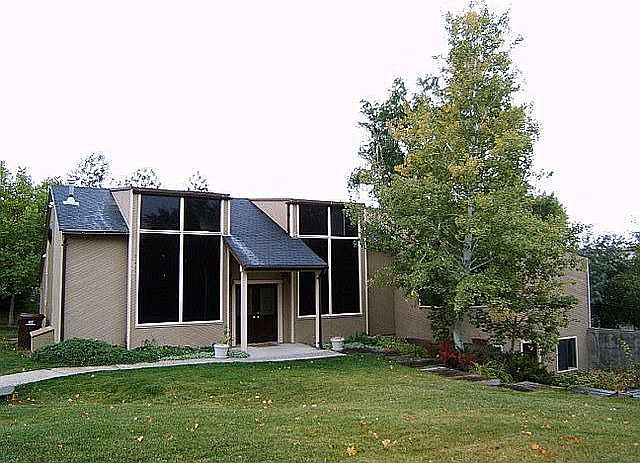 3 stories on 2/3 acre Best view in Alpine