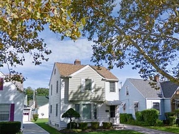 2nd image of 15915 Walden Ave