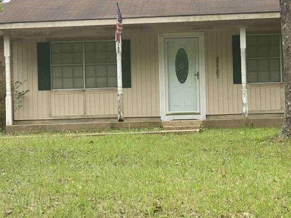 101 Alice Dr, Pineville, LA 71360