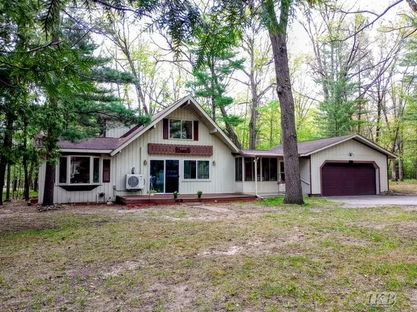 4656 Lancelot Ct, Gladwin, MI 48624