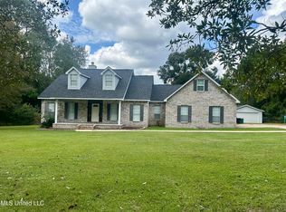 14081 Woodland Hills Dr, Biloxi, MS 39532