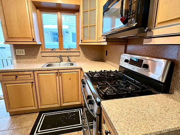 3rd image of 405 Hillman Ave Floor 1
