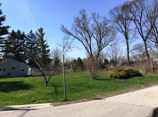 256 N Woodland Dr, Mount Prospect, IL