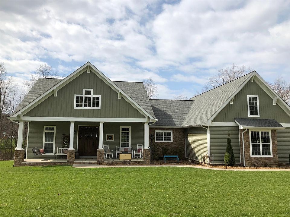 2nd image of 60 Elkhorn Ln