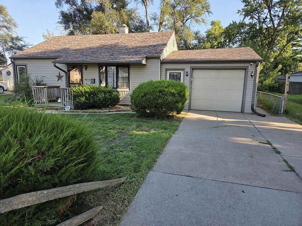 1st image of 811 27th Ave