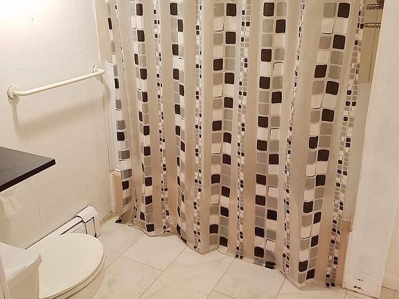 5th image of 214 Brookline St #1