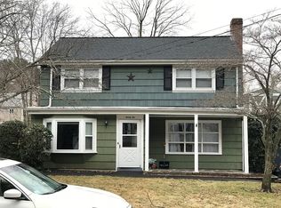 32 Juniper Dr, Norwood, MA 02062