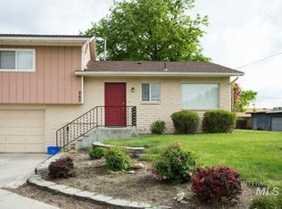 883 NW 4th Ave, Ontario, OR 97914