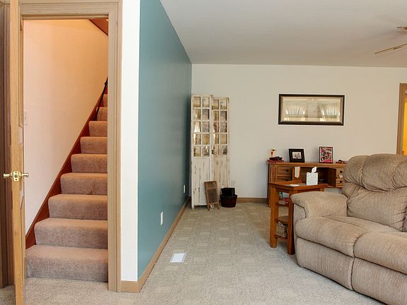 5th image of 2210 N Brookside Blvd