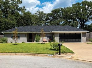 2801 Henry Ct, College Station, TX 77845