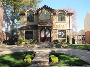 21731 Peck Ave, Queens Village, NY 11427
