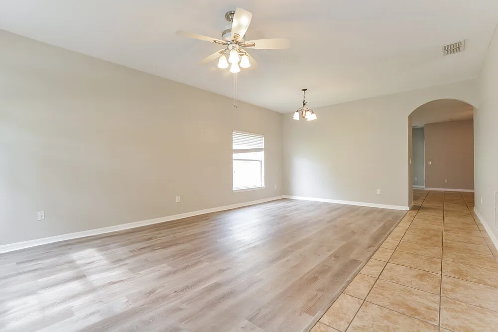 3 bed, 2.0 bath, 1751 sqft, $2,265 — Photo 3