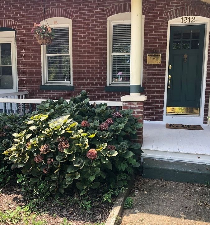 1st image of 1312 W 7th St