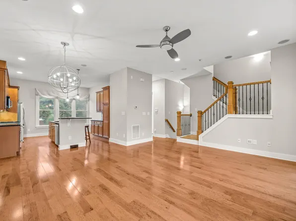 530 John Haywood Way APT 104, Raleigh, NC 27604