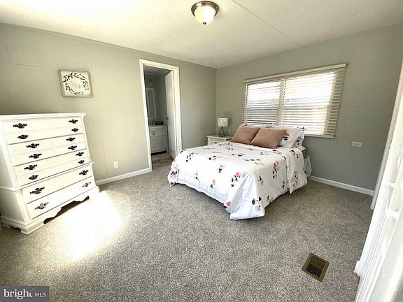5th image of 23610 E Beach Dr