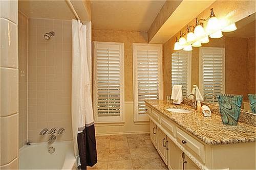 3rd image of 2805 Mollimar Dr