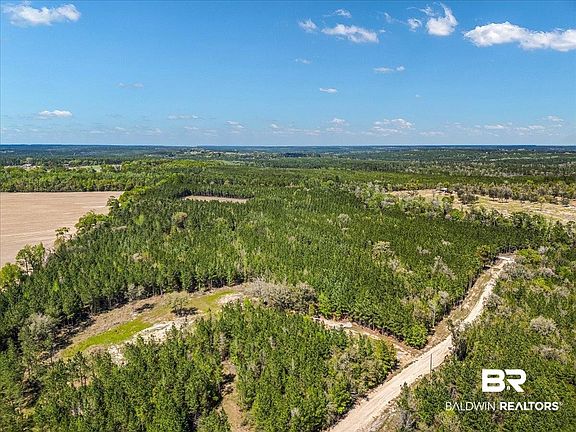 3rd image of 22544 Lechner Rd