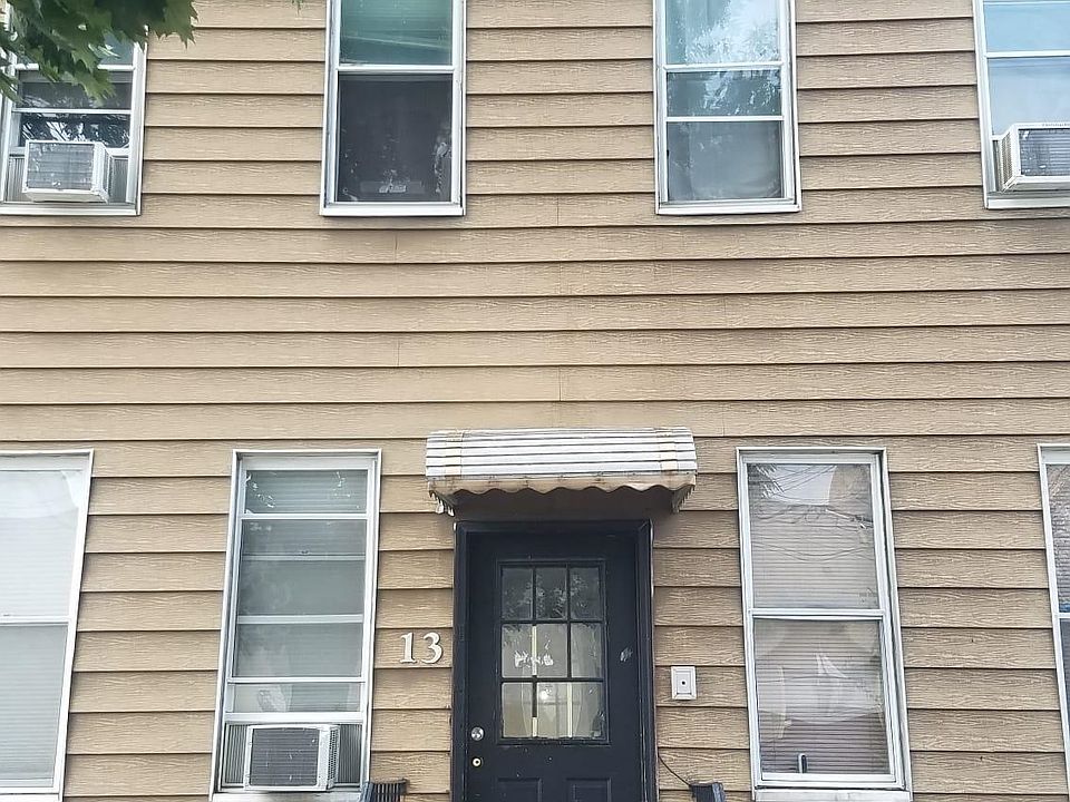 2nd image of 13 Nelson Ave APT 4