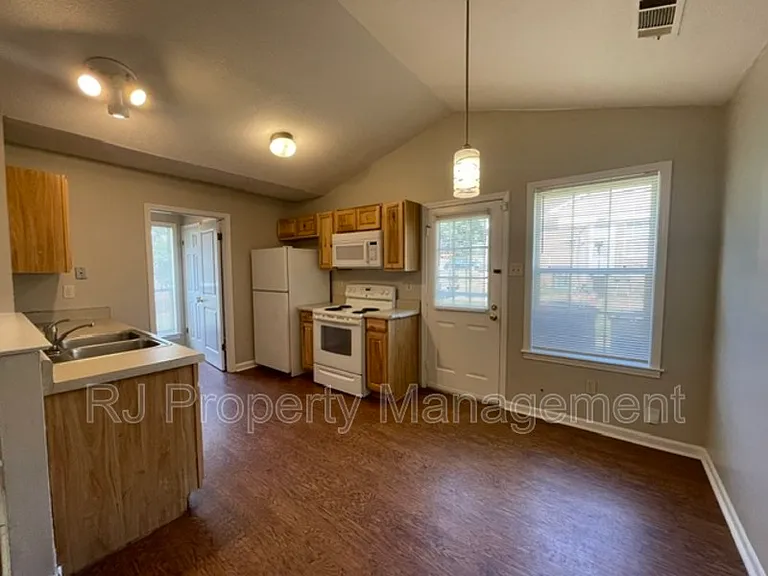 6426 Ashton Rd — Photo 6