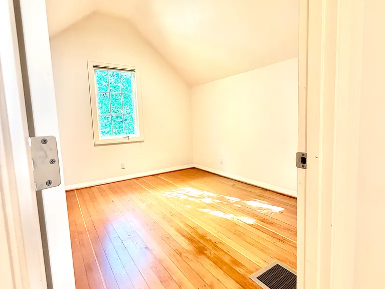 172 Middlecrest Rd — Photo 43