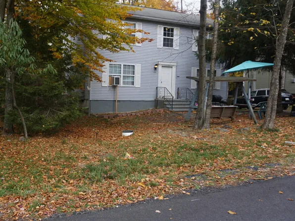 6330 Ventnor Dr, Tobyhanna, PA 18466