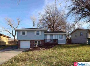 6038 Read St, Omaha, NE 68152