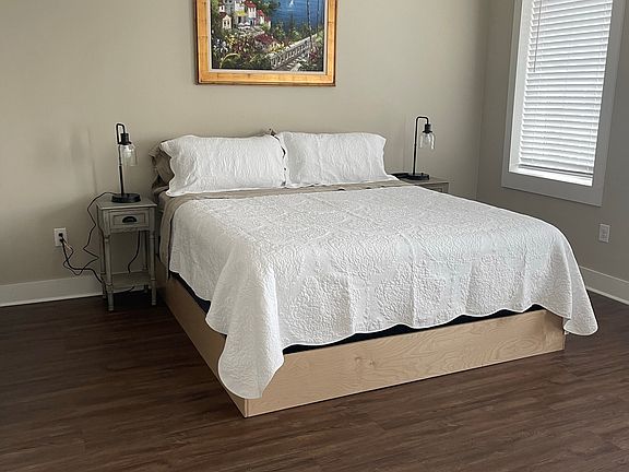 4th image of 115 W Magnolia St #3