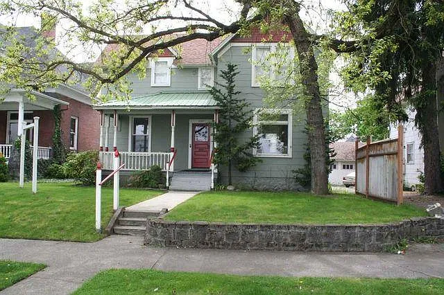 1007 W Augusta Ave — Photo 1